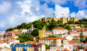 History with A View: Lisbon Castle Offers Chinese Brochure